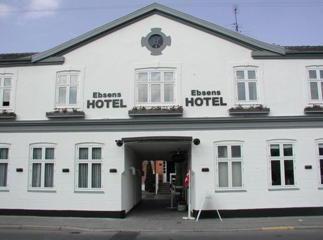 Ebsens Hotel Maribo Exterior foto